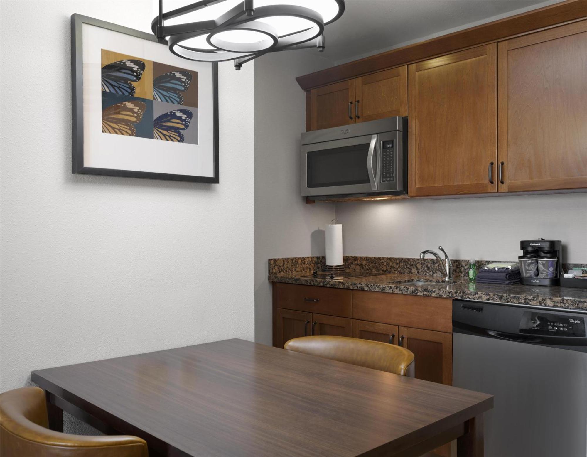 Homewood Suites By Hilton Akron/Fairlawn Bagian luar foto